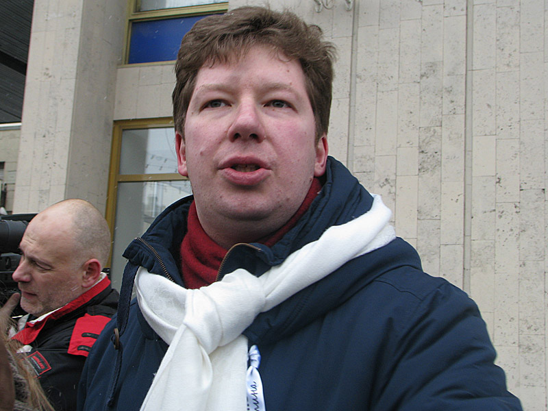 Алексей Козлов на акции "Большой белый круг" 26 февраля 2012 г. Москва, Зубовский бульвар. Фото Веры Васильевой, HRO.org